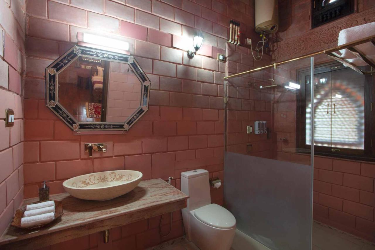 Stayvista At Pink Palace Rajasthani Decor 乌提 外观 照片