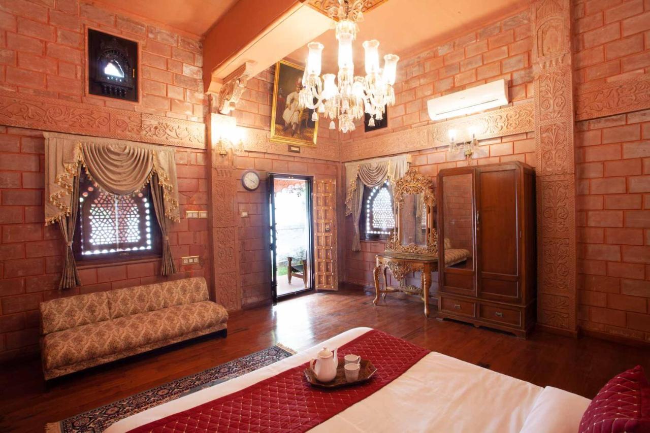Stayvista At Pink Palace Rajasthani Decor 乌提 外观 照片